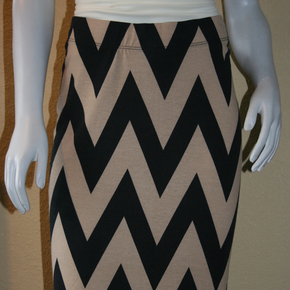 H&L Pencil skirt XL NWT